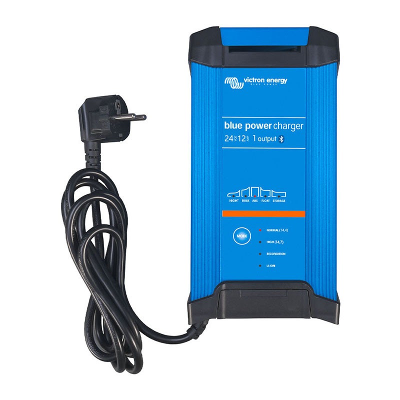 Blue Smart IP22 Charger 24/12 (1)