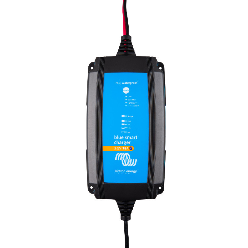Blue Smart IP65 Charger 24/13 + DC connector